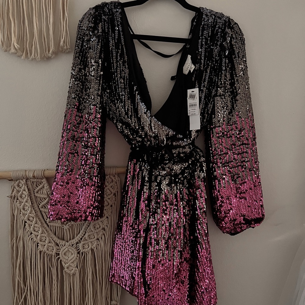 Beautiful Top Shop sequin dress. Never worn.